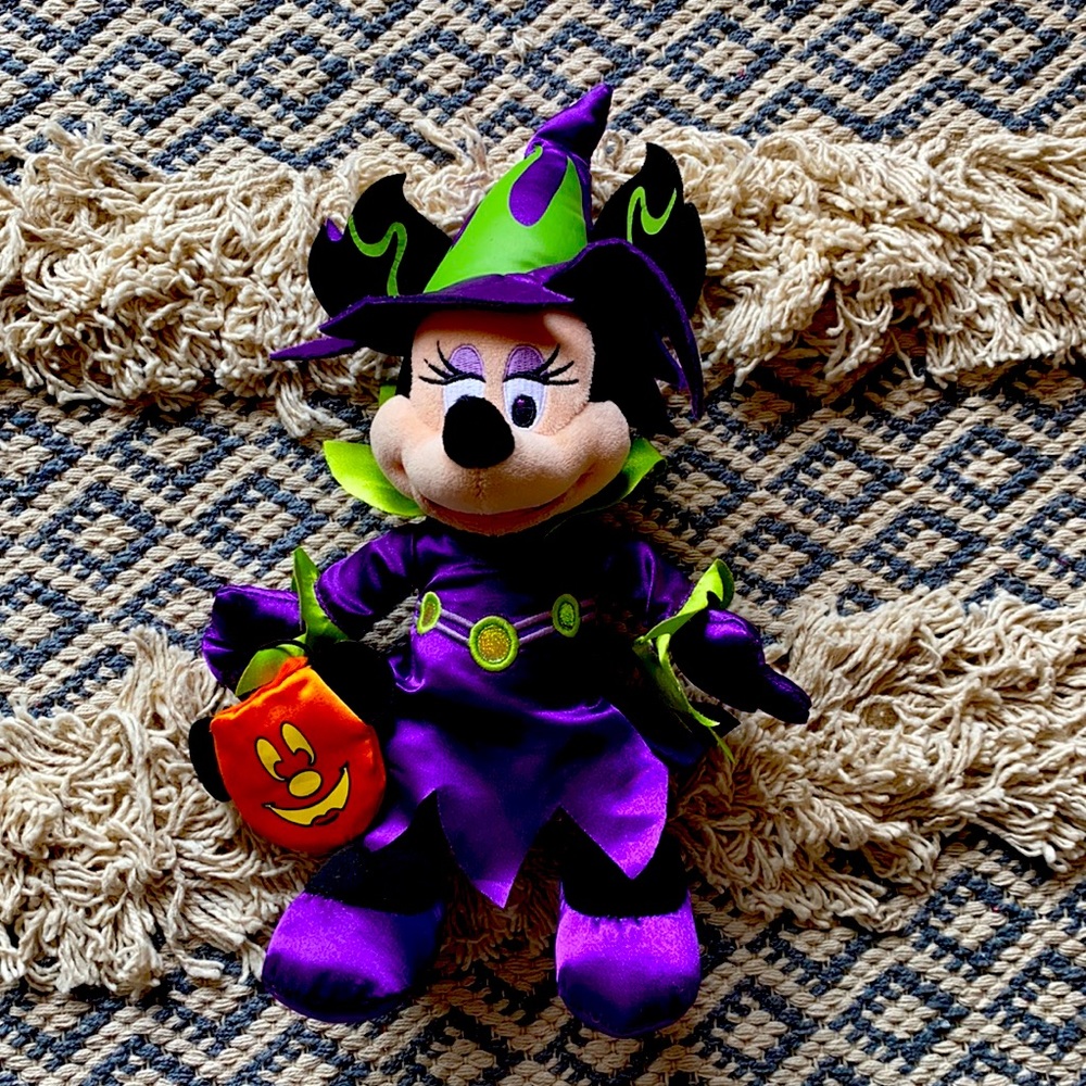 Halloween Minnie Mouse